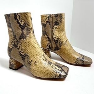 Vince Snake Koren Size 7 (EU 37) Boot block heel NWOT